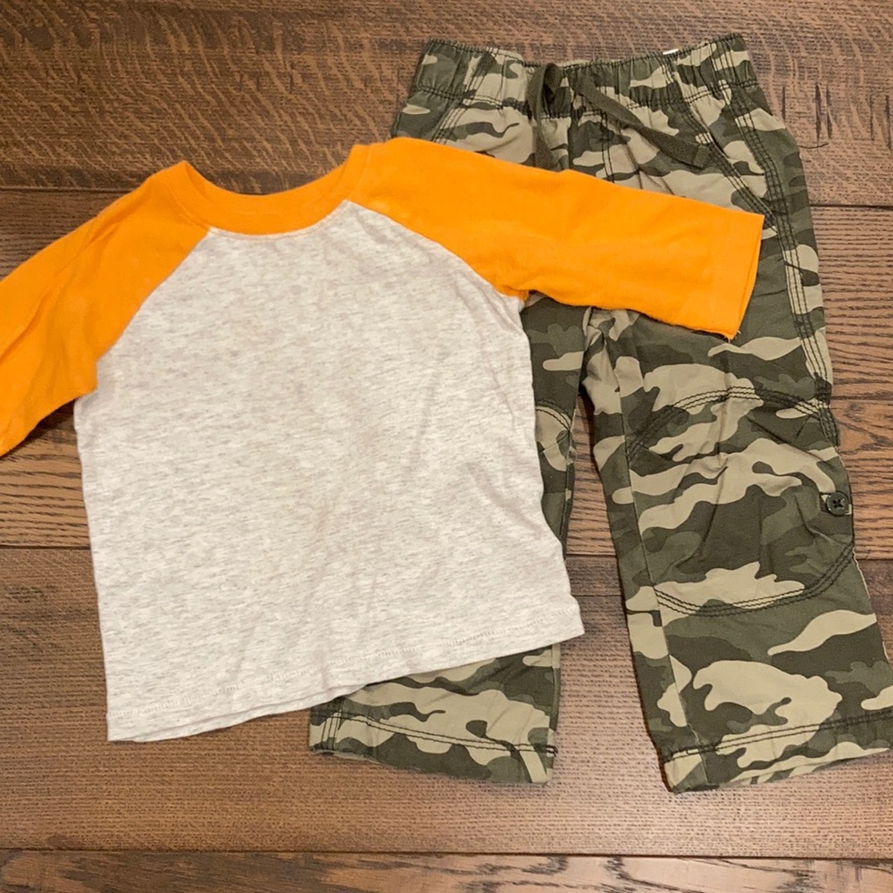 18-24 months Old Navy Camo Pants & Raglan Tee